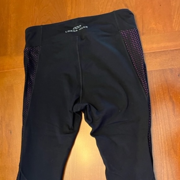 LORNA JANE Legging Crop - Picture 2 of 2